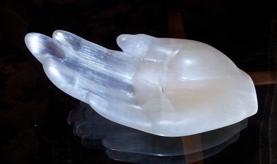 Skulptur Meditation Hand amogis